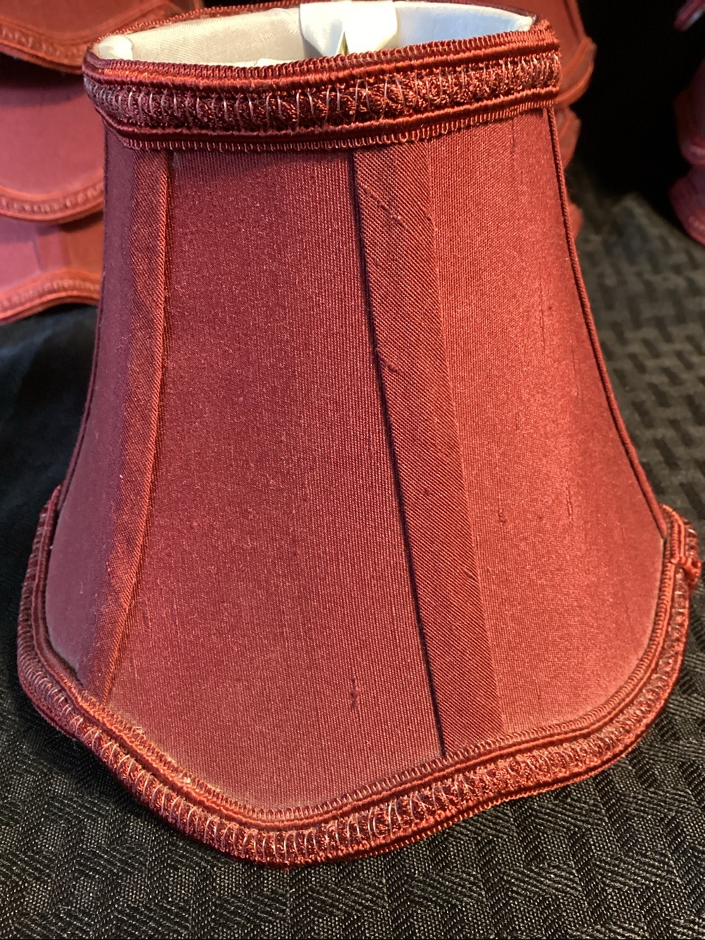 10 Styled Crimson Mini- lampshades.  Clip--on fittings. Silk finish - Picture 2 of 4